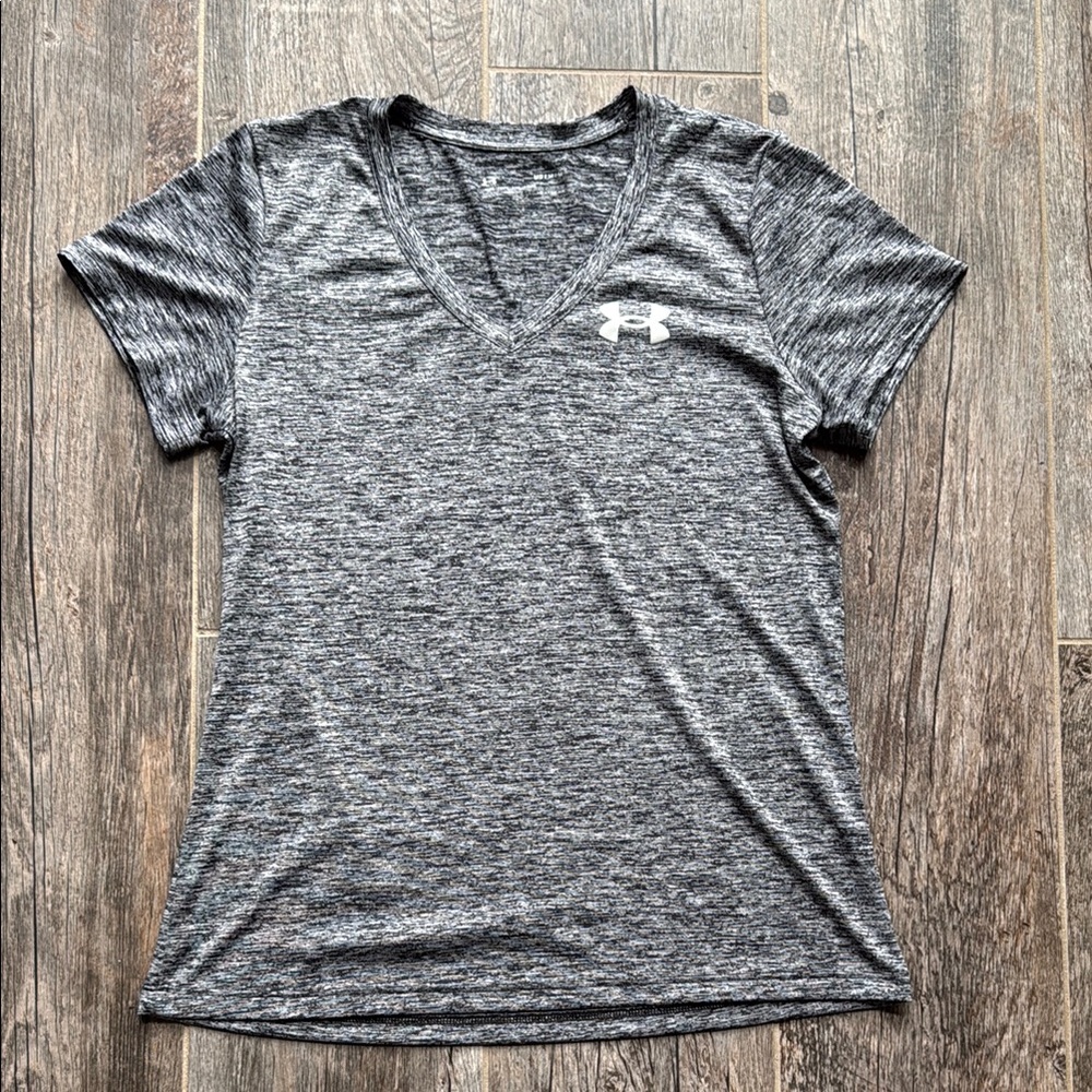 Under Armour Gray Short Sleeve T-Shirt medium